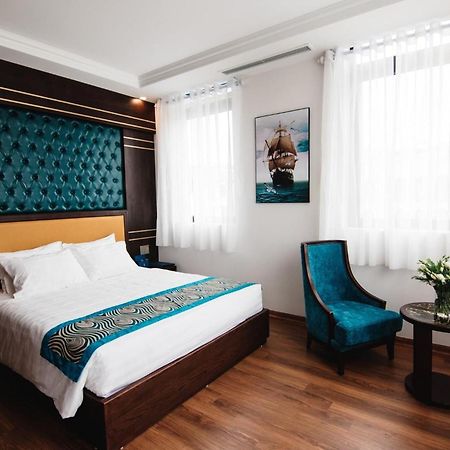 Paris Boutique Hotel Ha Long Bagian luar foto