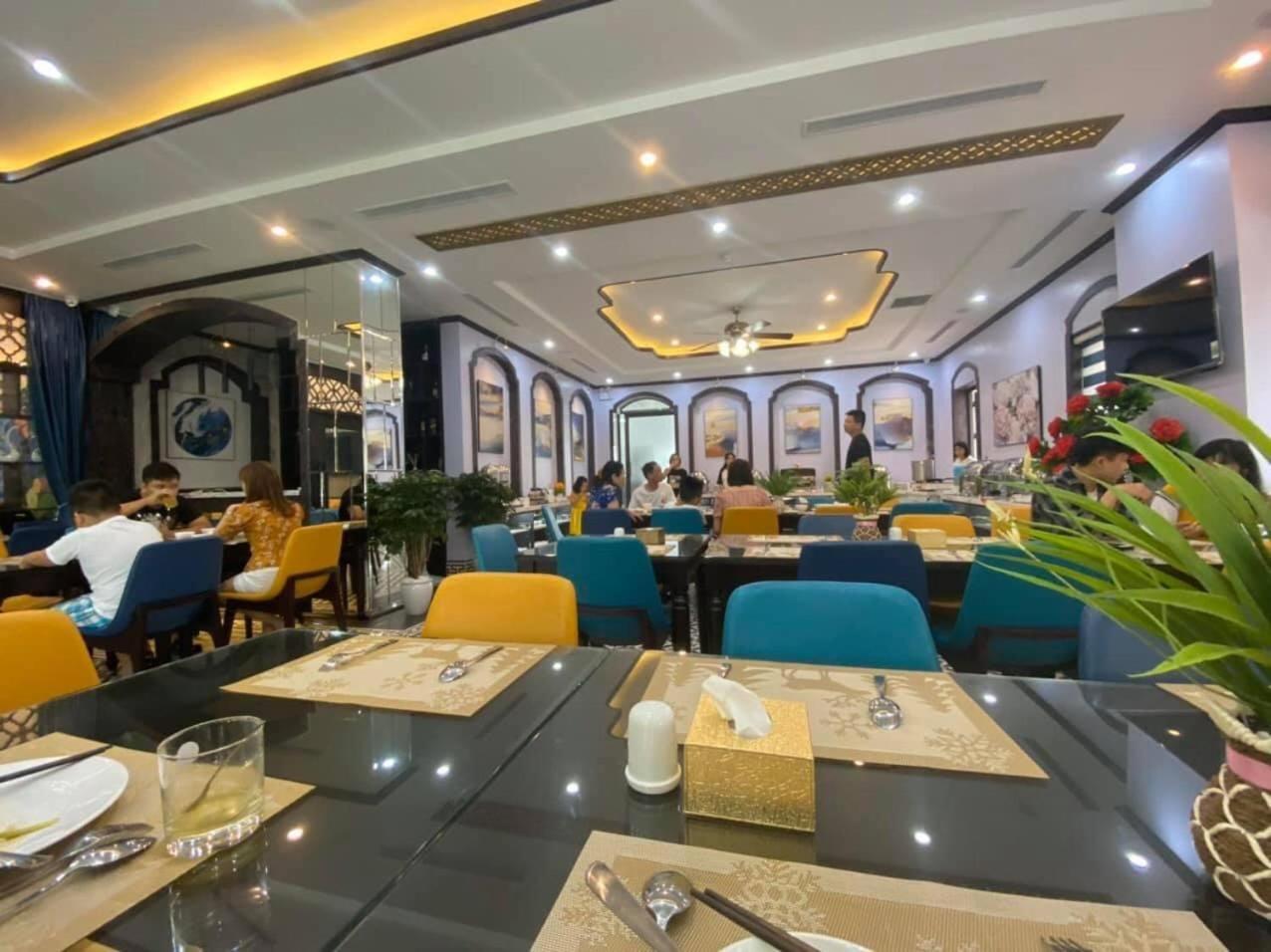 Paris Boutique Hotel Ha Long Bagian luar foto